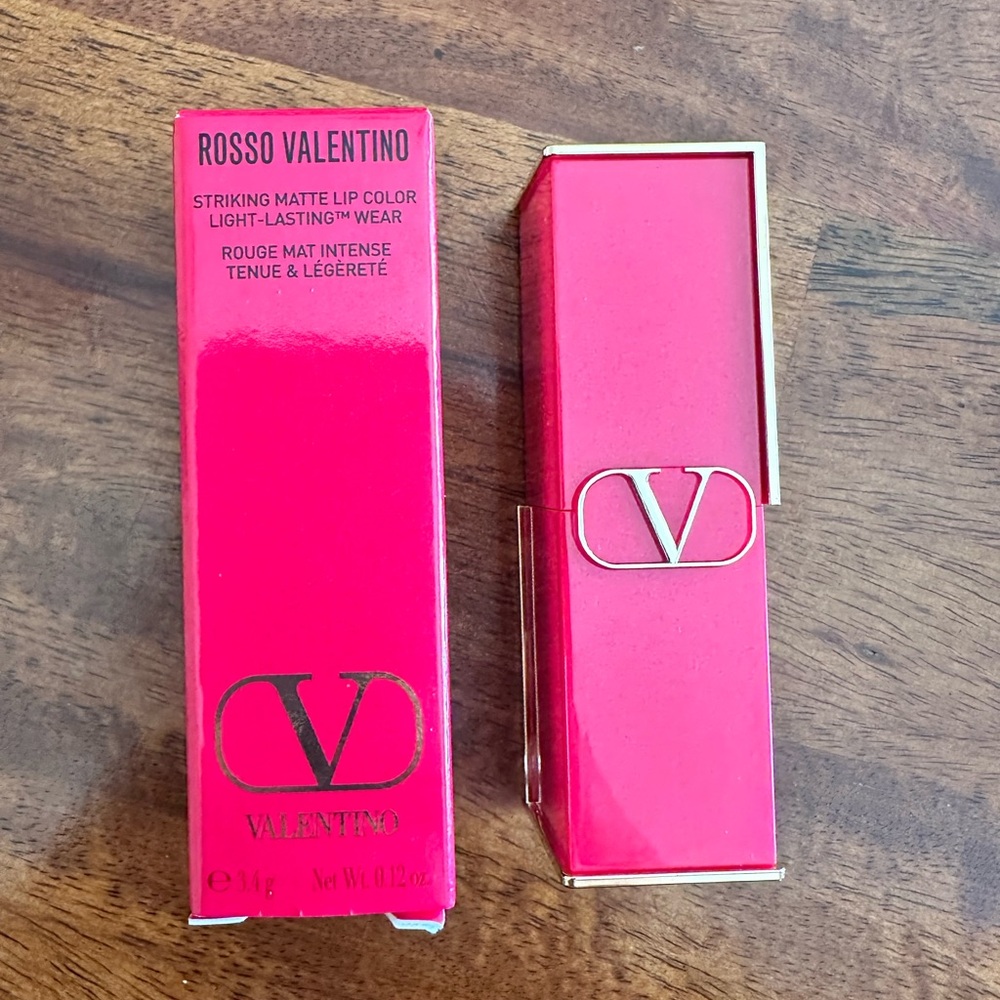 NIB - Rossi Valentino Matte Lipstick - 123R Falling for Nude - Picture 2 of 3